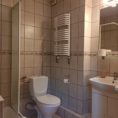 Kurzacka 招待所 *