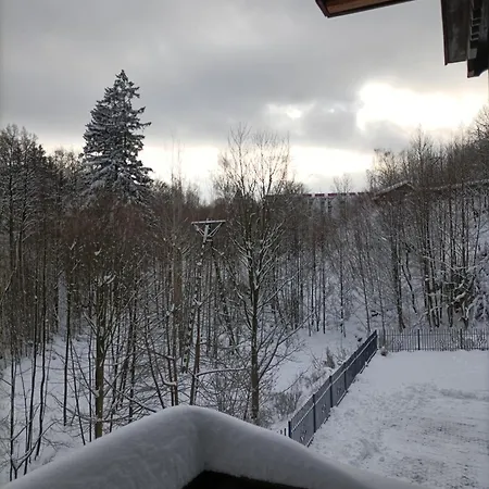 Kurzacka 招待所 *